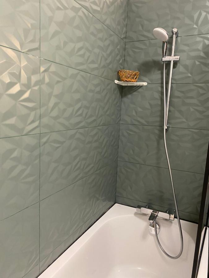 Grand Appartement Courbevoie Paris エクステリア 写真