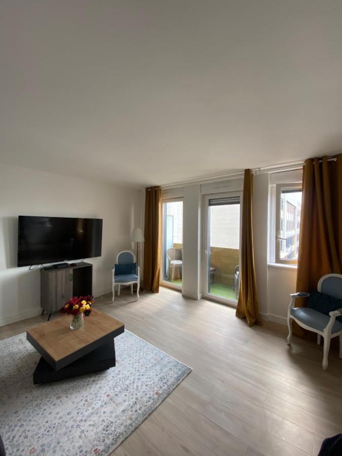 Grand Appartement Courbevoie Paris エクステリア 写真