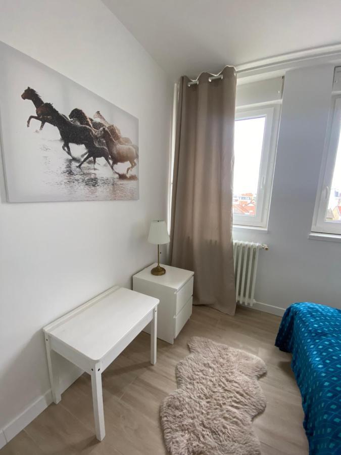 Grand Appartement Courbevoie Paris エクステリア 写真