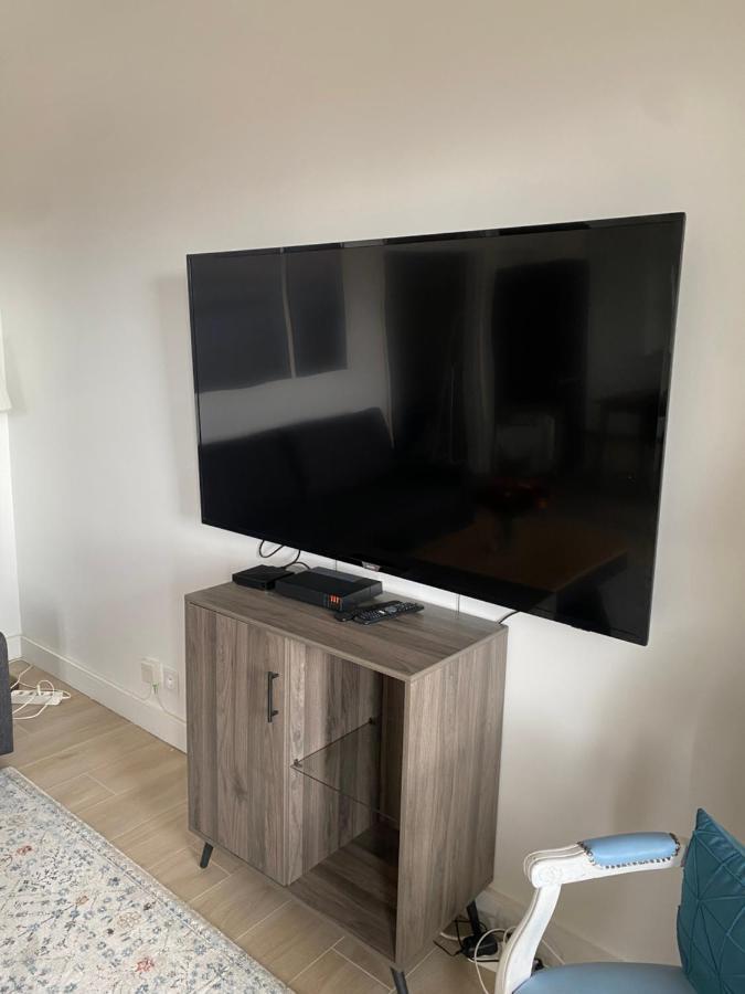 Grand Appartement Courbevoie Paris エクステリア 写真