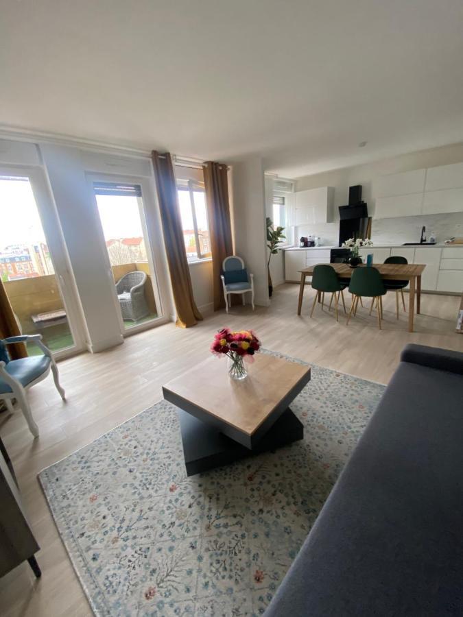 Grand Appartement Courbevoie Paris エクステリア 写真